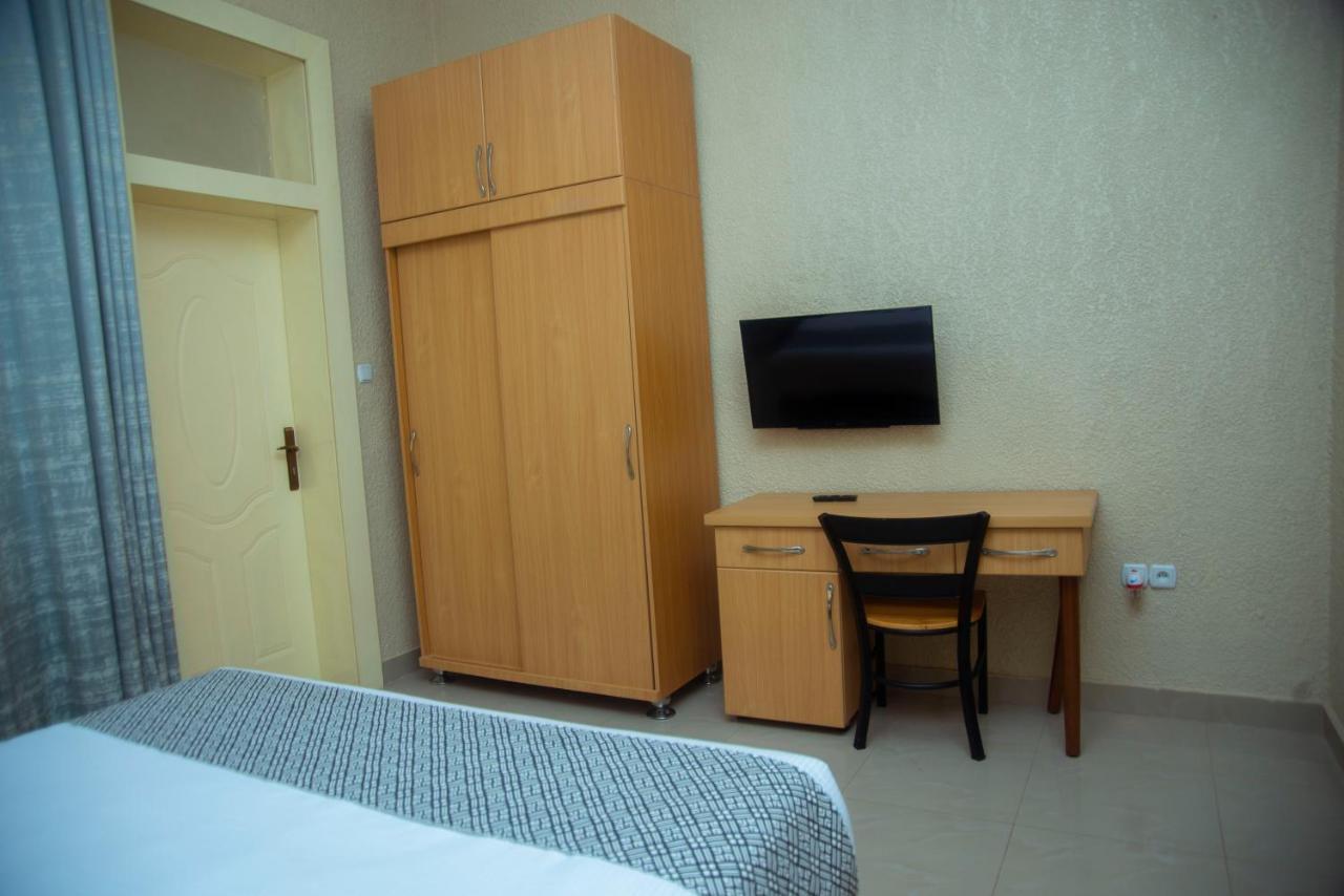 Quality Inn Hotel Кігалі Екстер'єр фото